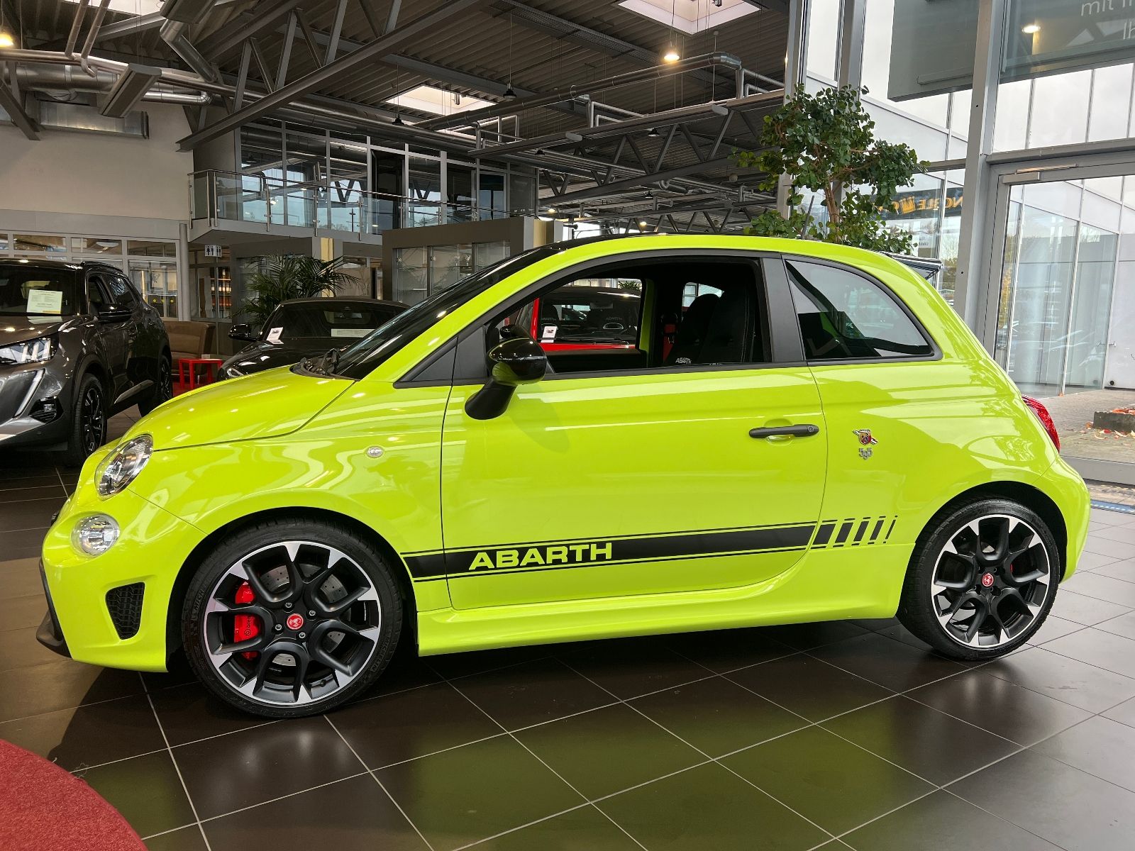 Fahrzeugabbildung Abarth 595 Competizione BREMBO NAV DAB ALU