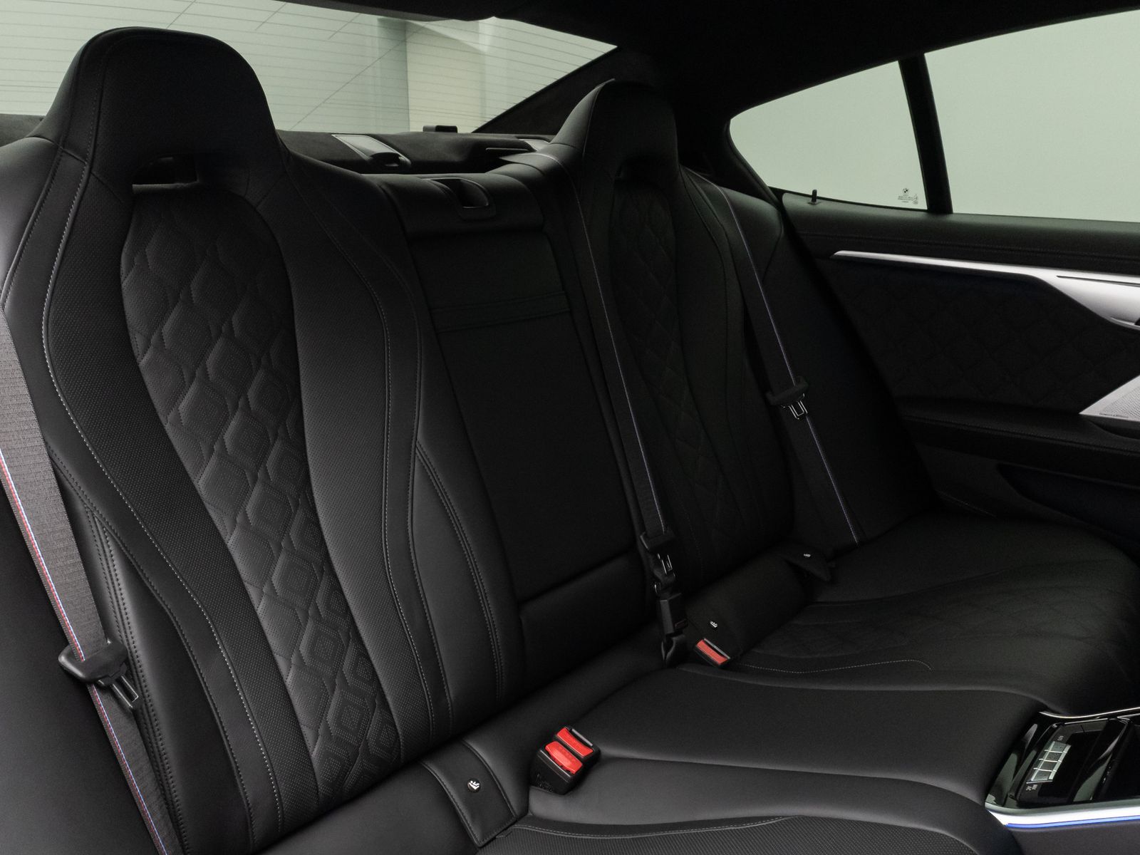 Fahrzeugabbildung BMW M8 Competition xD Gran Coupé SoftCL 360°TV Laser