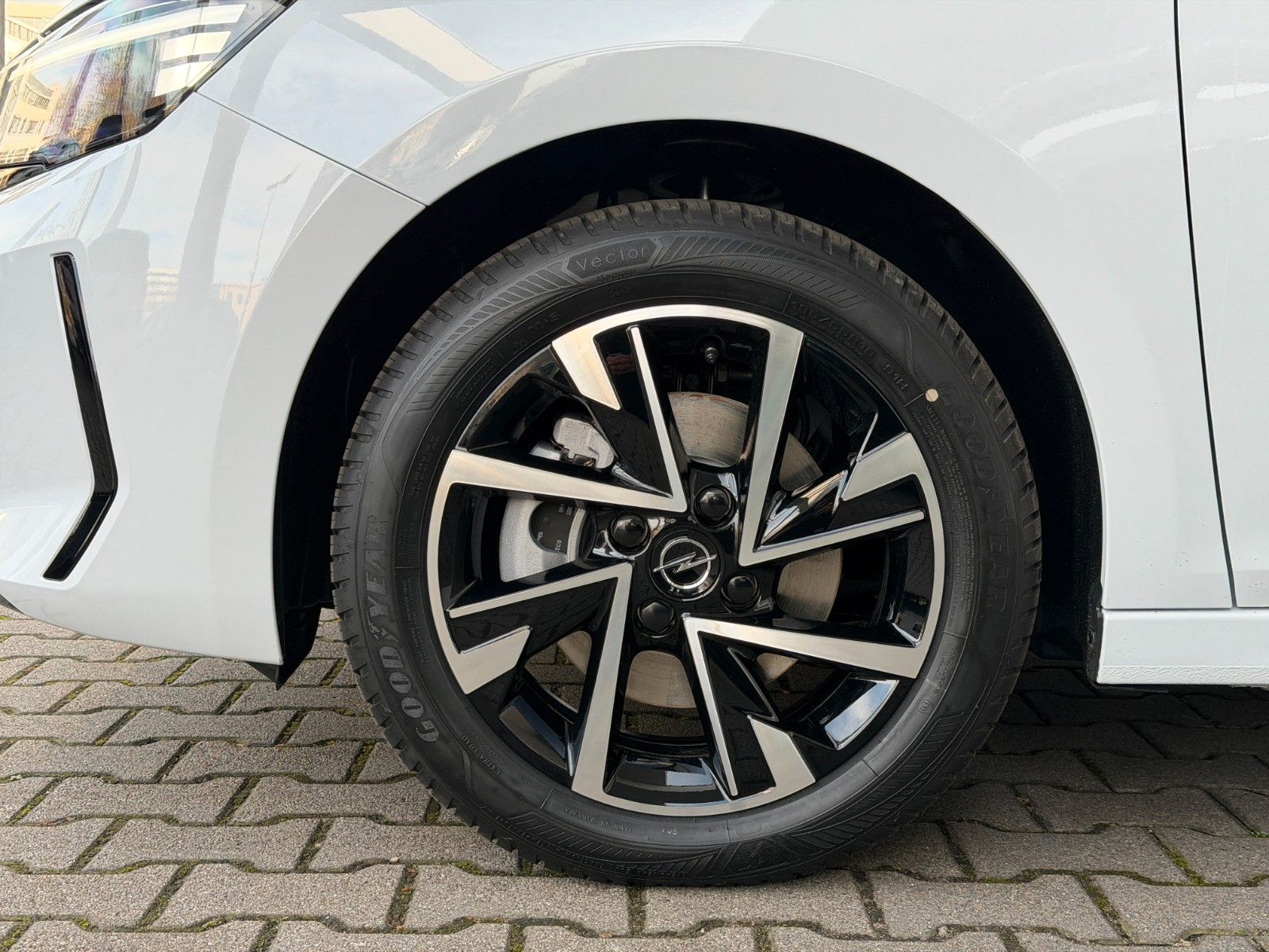 Fahrzeugabbildung Opel Corsa F Edition 110PS Hybrid Automatik/LED!