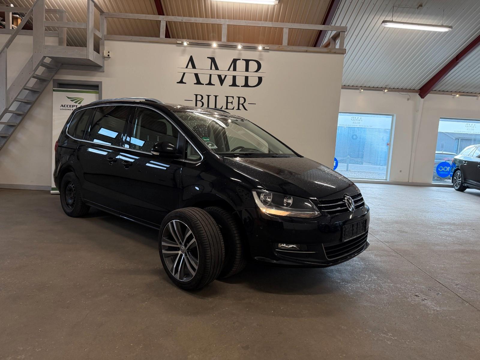 Volkswagen Sharan Highline DSG / 7 seats / Pano / 18" Alu