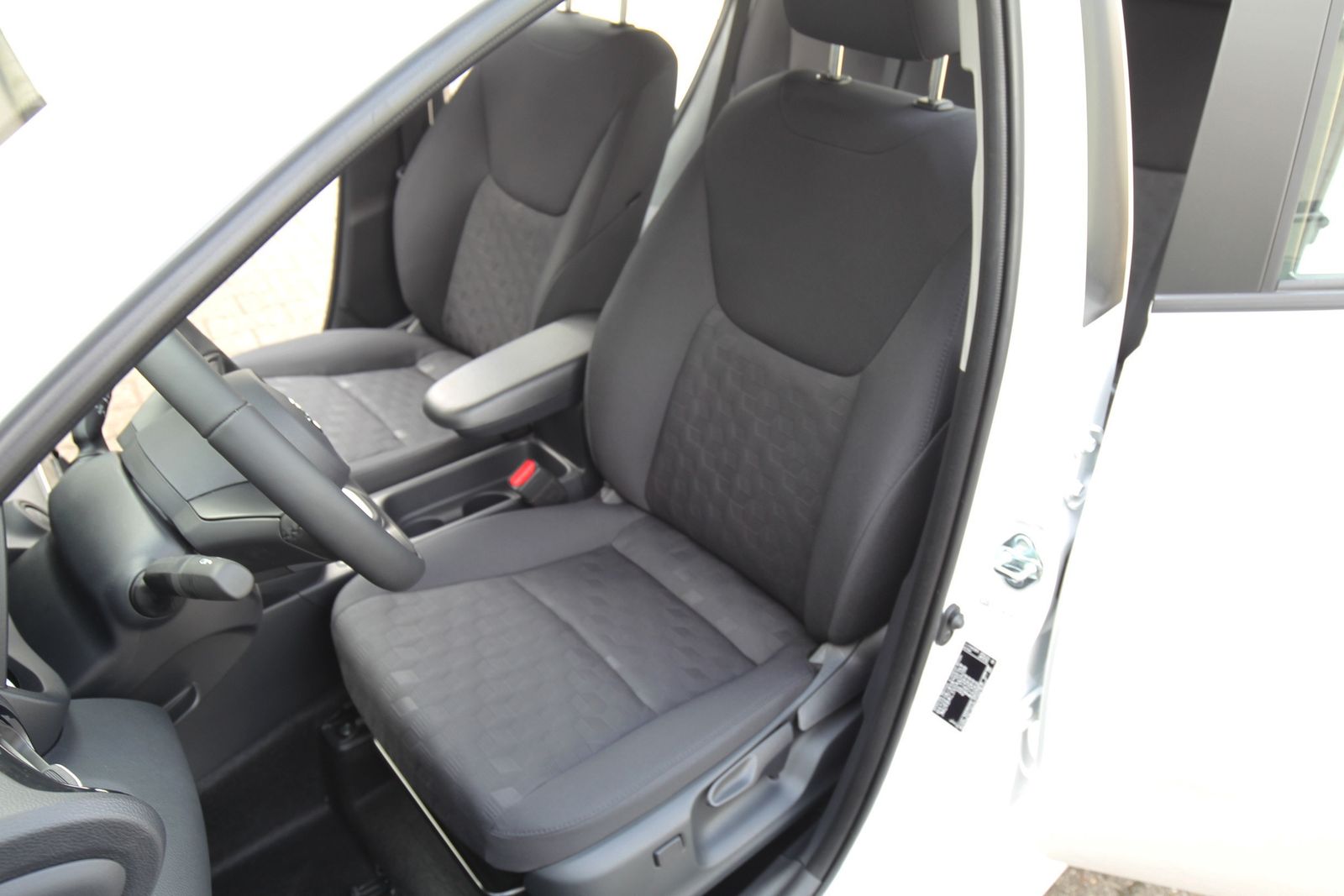 Mazda 2 Hybrid - Bild 16