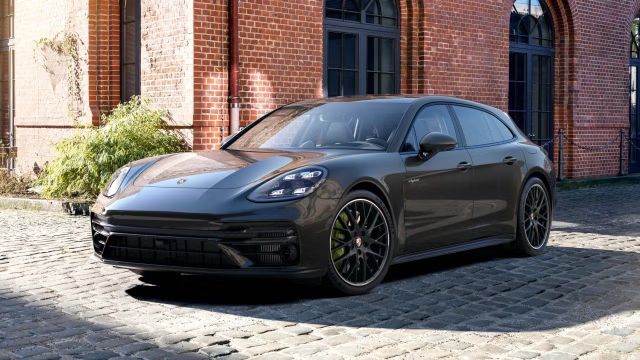 Porsche Panamera Turbo S E-Hybrid Sport Turismo PDLS+ 21