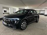 Mercedes-Benz EQA 250 - AMG Line (kosmosschwarz metallic) - mit Elektro-Antrieb: Metallic