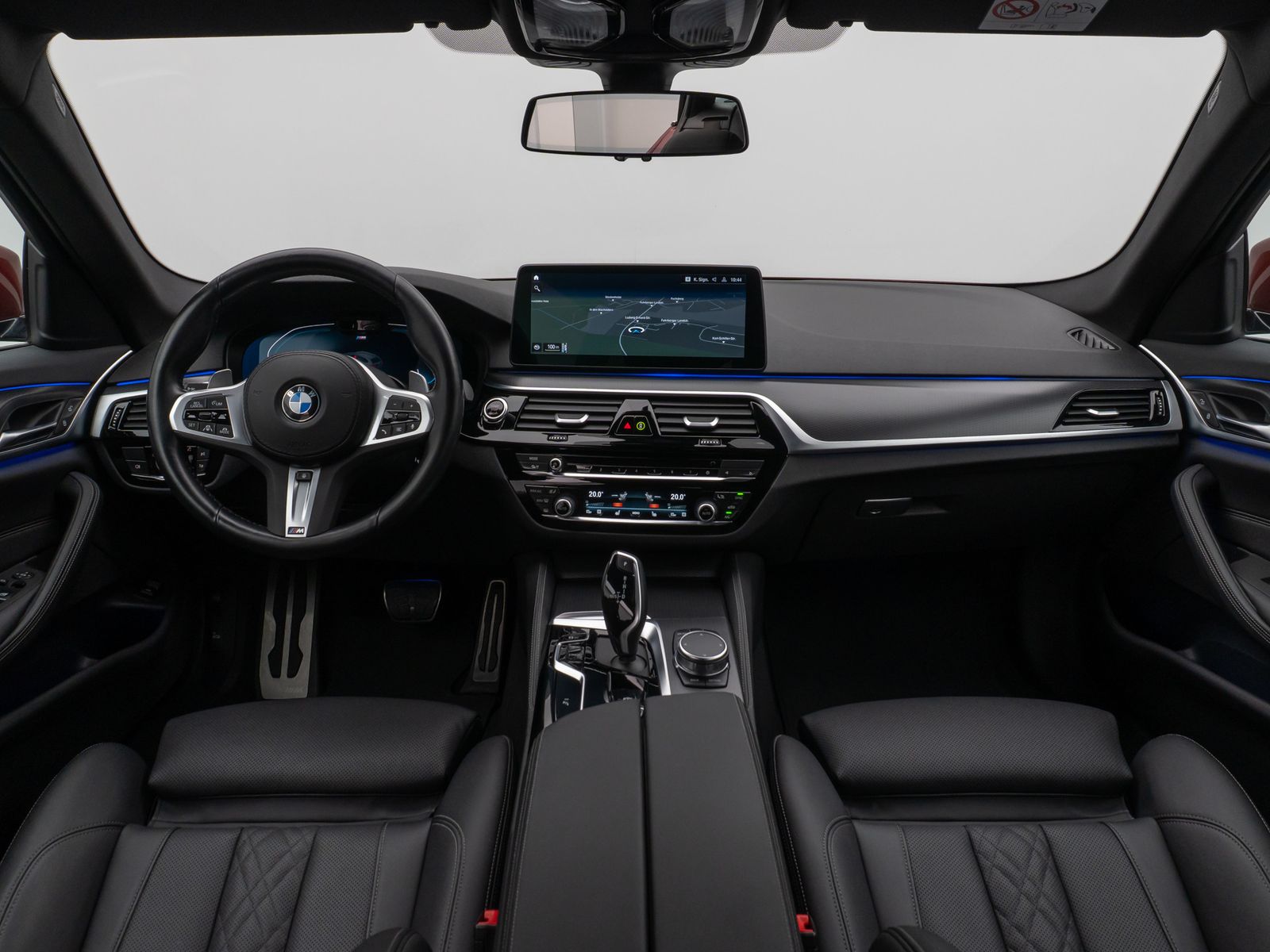 Fahrzeugabbildung BMW 520d xD M Sport Kamera HUD DAB Alarm Individual