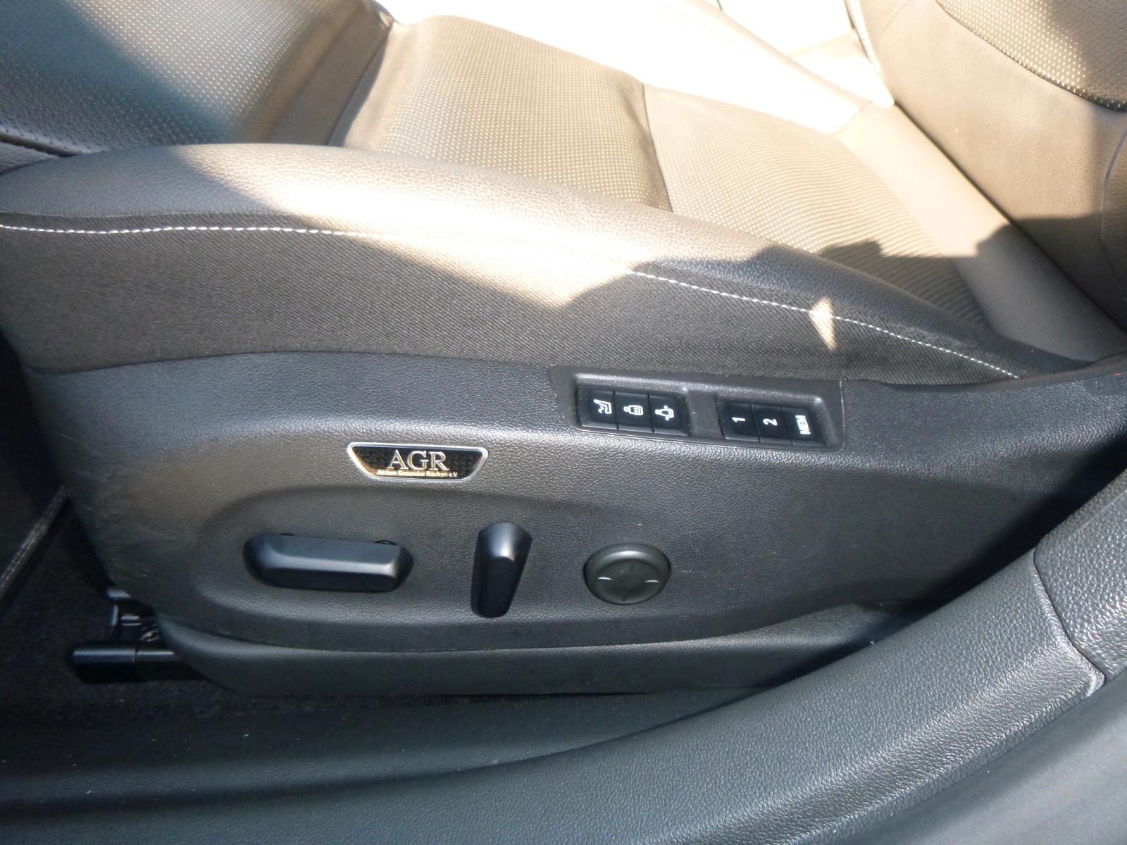 Opel Insignia B Sports Tourer  >AUT/AHK/KAM/LED/Leder