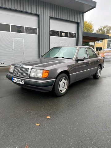 Mercedes-Benz Mercedes Benz w124 230E Motor Überholt!