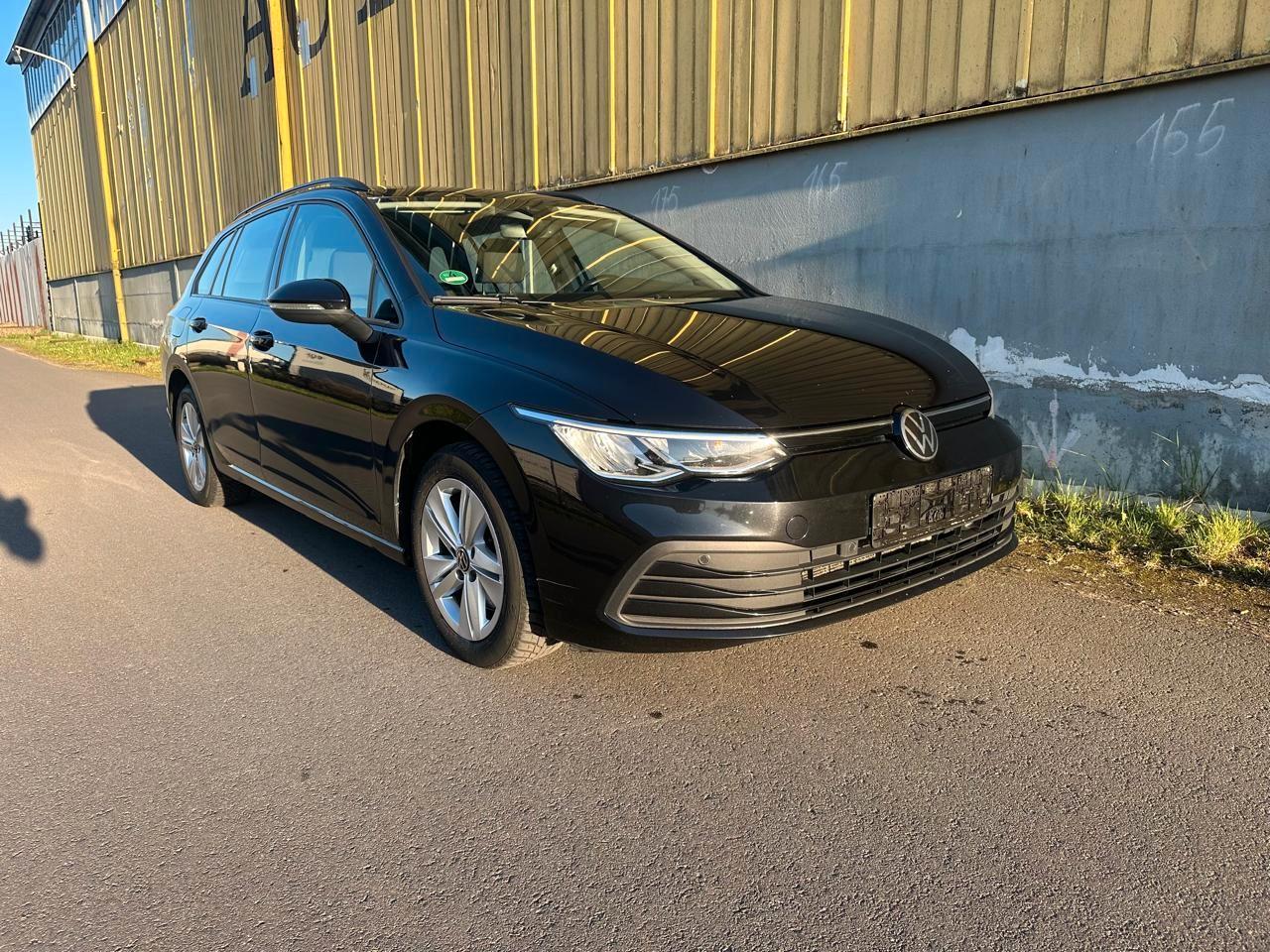 Volkswagen Golf VIII Variant Life