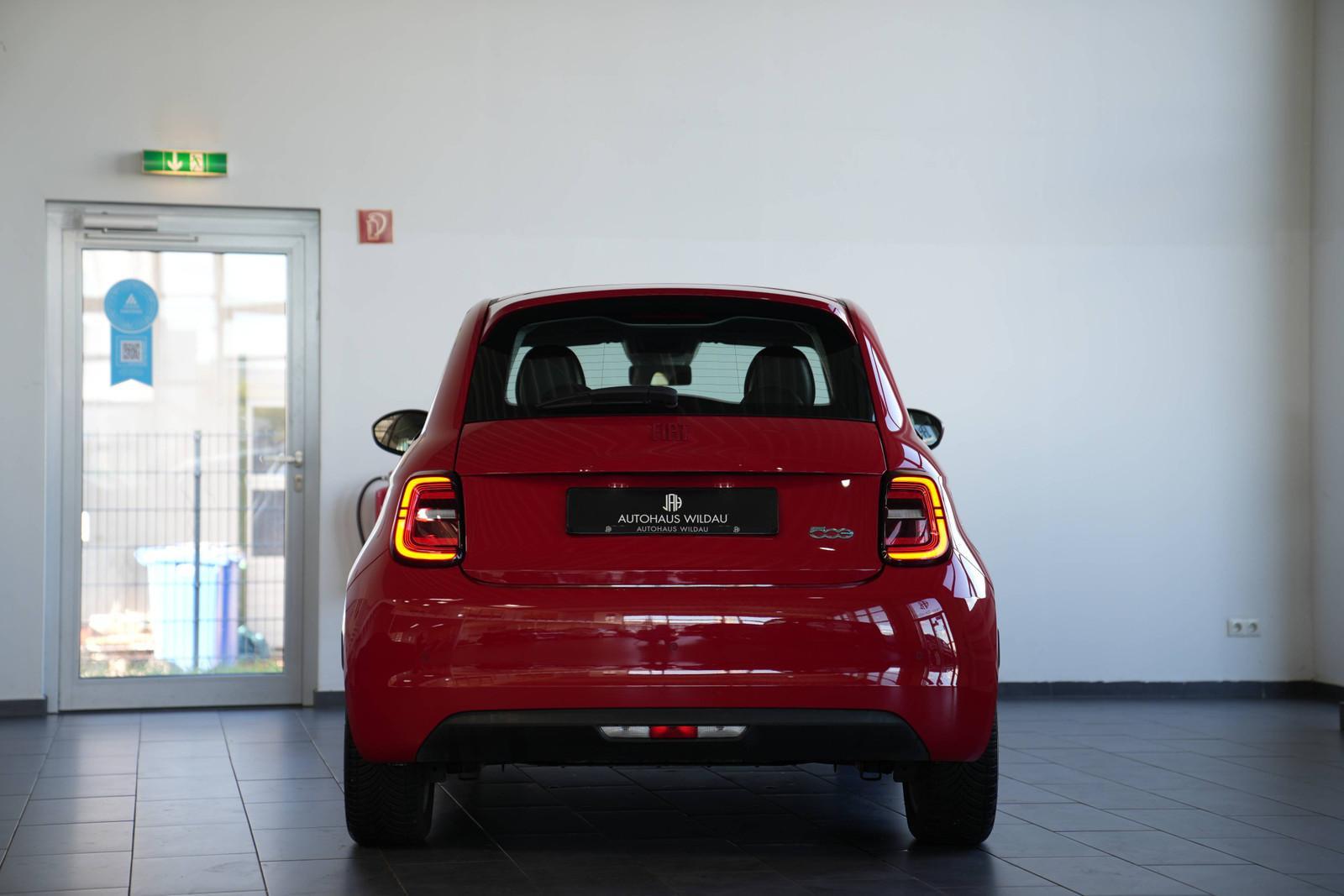 Fiat 500 e Red *NAV*LED*TEMP*