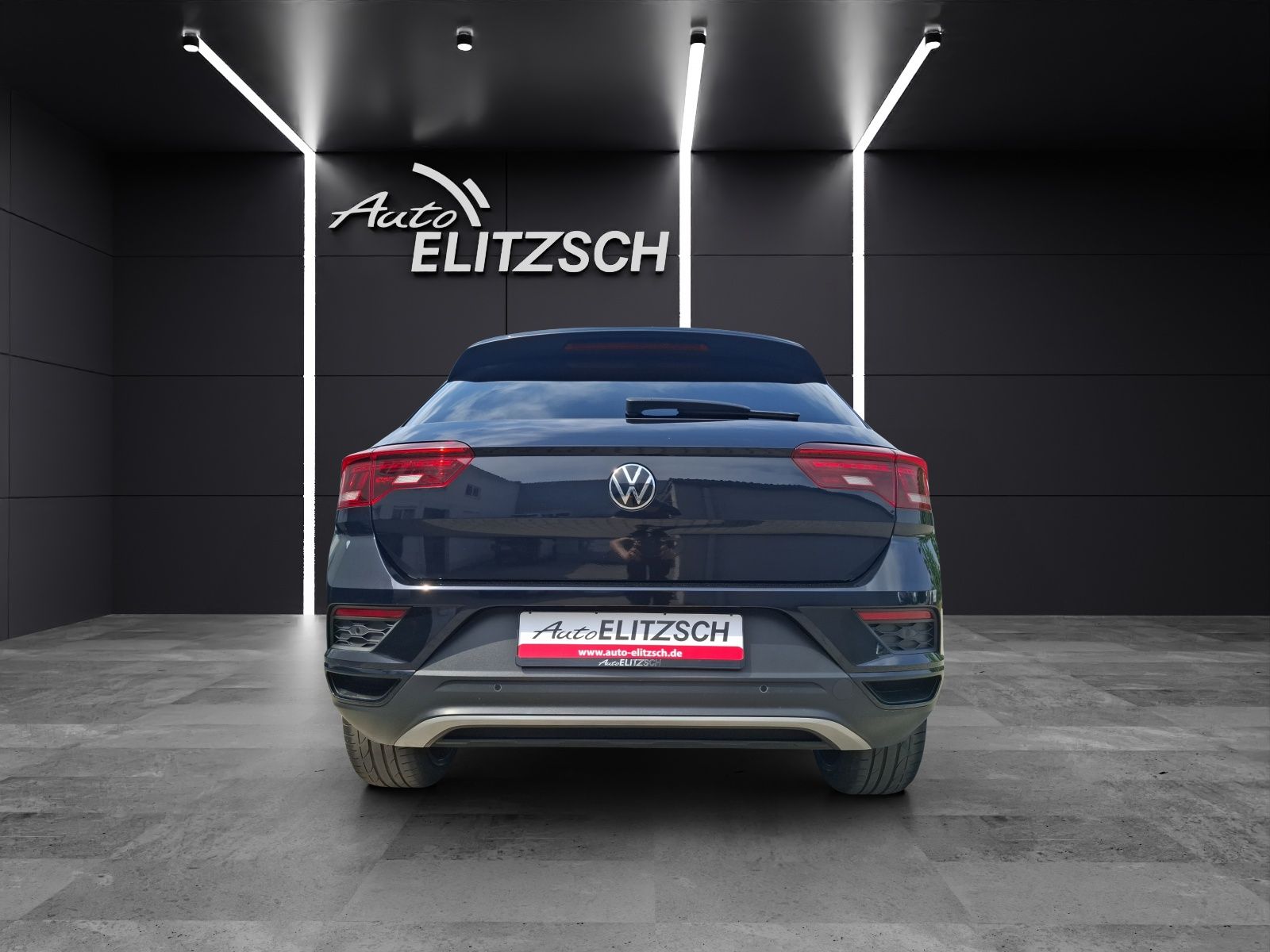 Fahrzeugabbildung Volkswagen T-Roc TSI Sport DSG LED AHK CarPlay ACC RFK SH 1