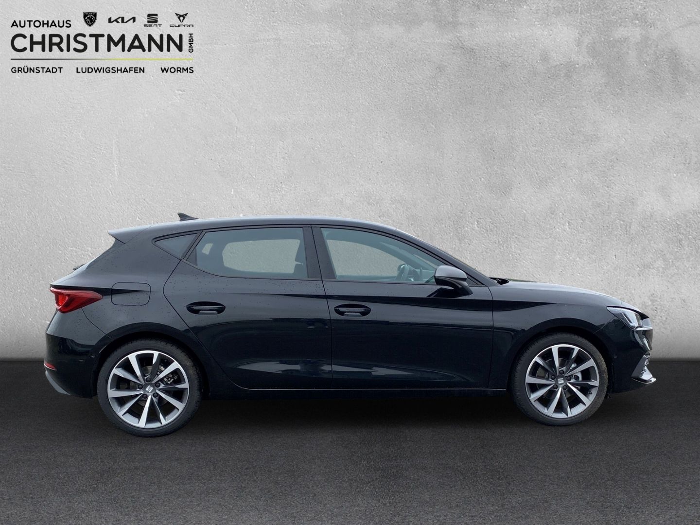 Fahrzeugabbildung SEAT Leon FR*NAVI*PDC*CAM*SHZ*Car-Play*Beats*