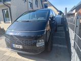 Hyundai STARIA 2.2 Prime 9-Sitzer 4WD Vollausstattung - blaue Hyundai STARIA