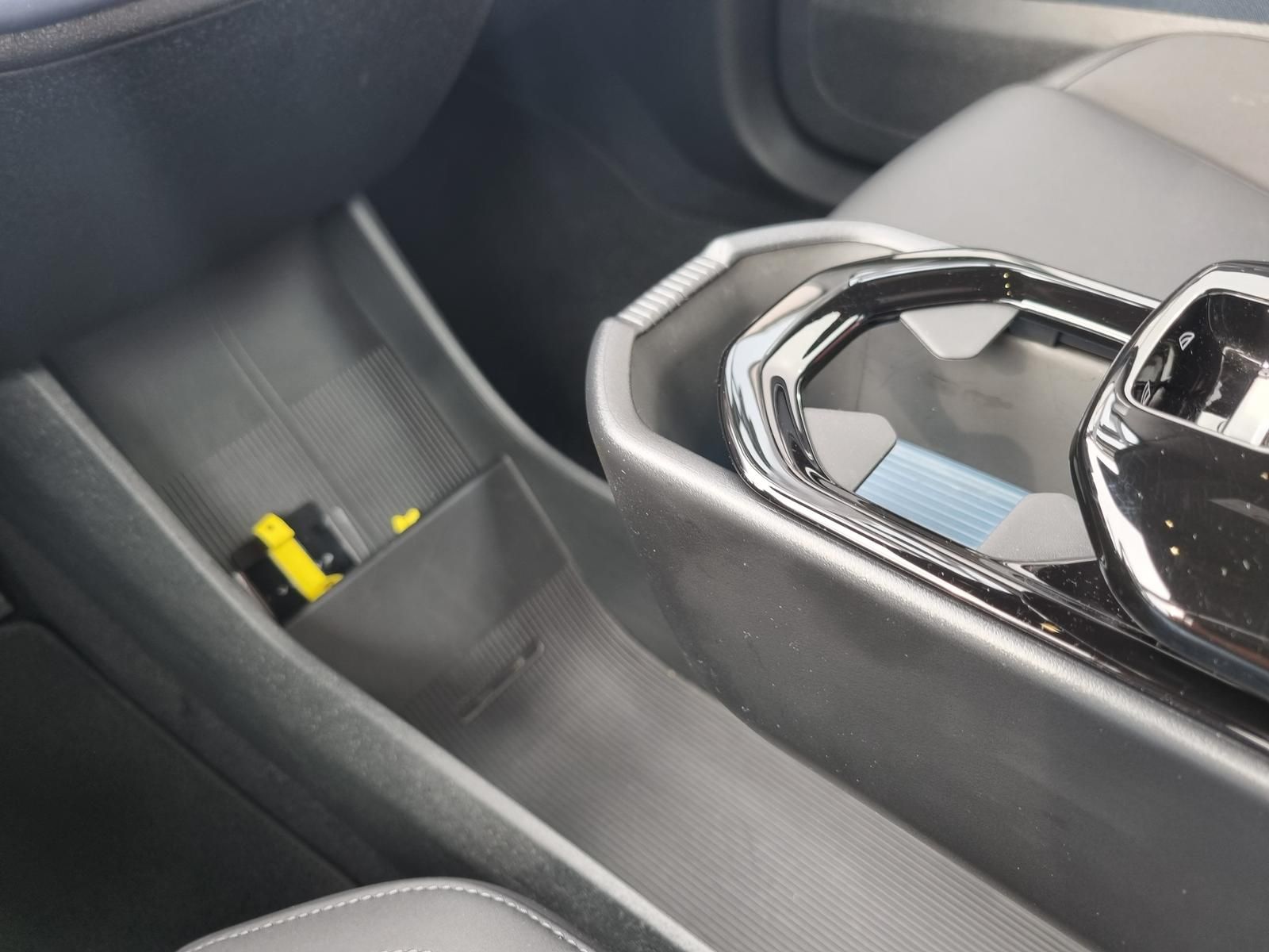 Fahrzeugabbildung Volvo EX30 Single Core 'Sitzheizung, Lenkradheizung'