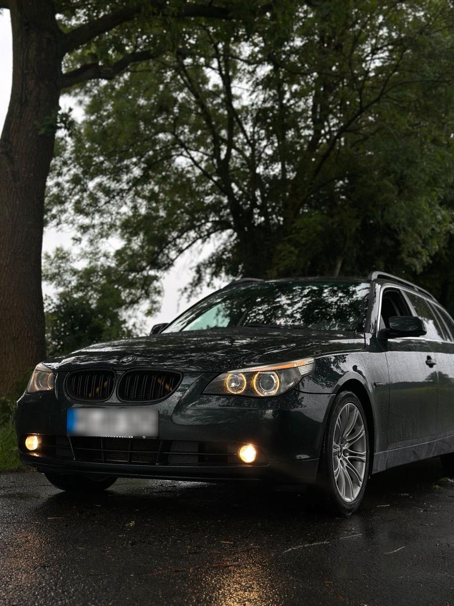 BMW 525 2005 — interior