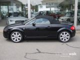 Audi TT Roadster 1.8T quattro - Audi aus 2005: Cabrio