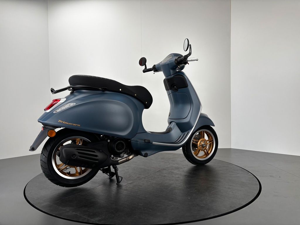 Fahrzeugabbildung Vespa PRIMAVERA 50 Officina 8 *NEUFAHRZEUG*