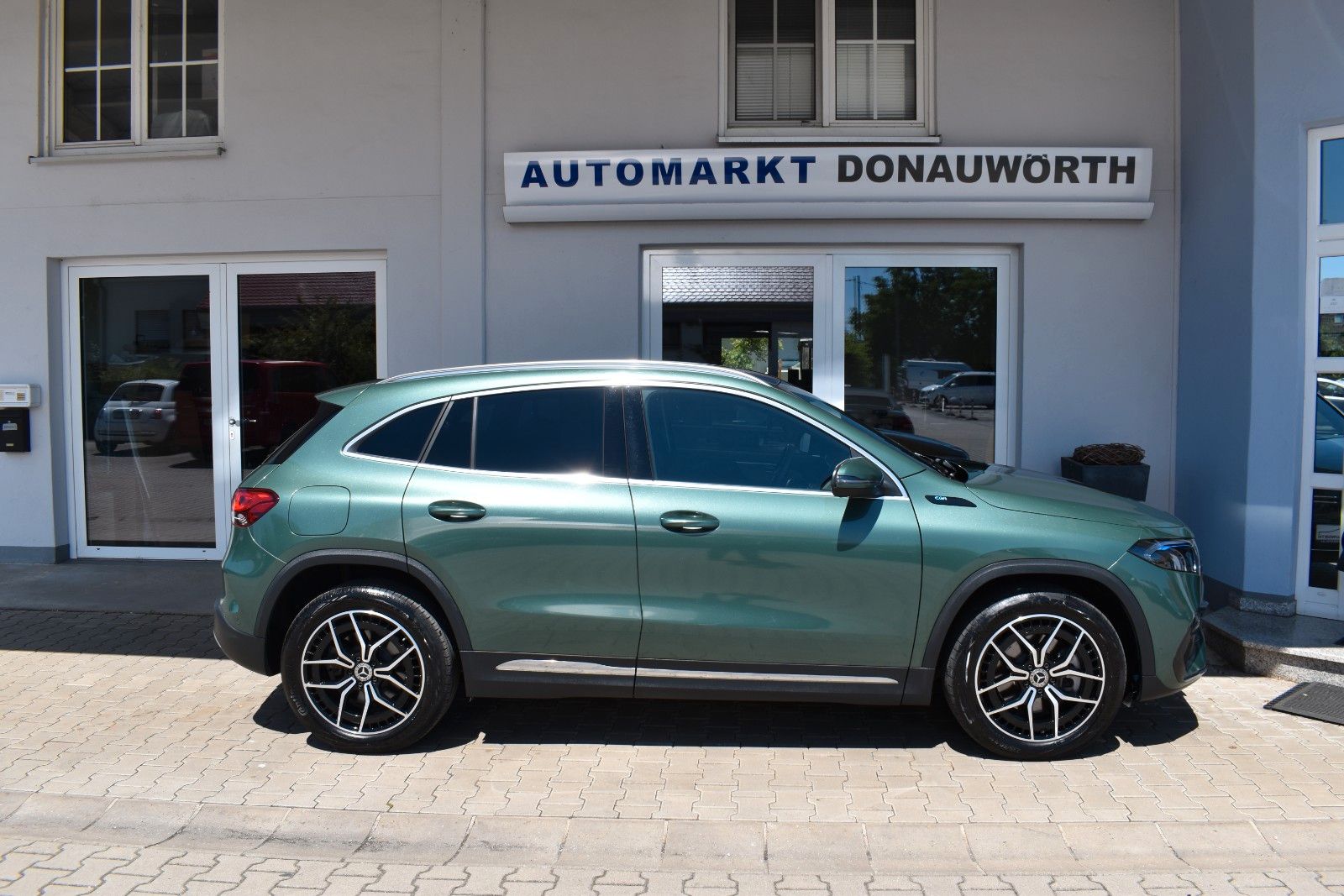 Mercedes-Benz EQA 250 AMG Line Navi PanoDach AHK Sitzhzg foto 8