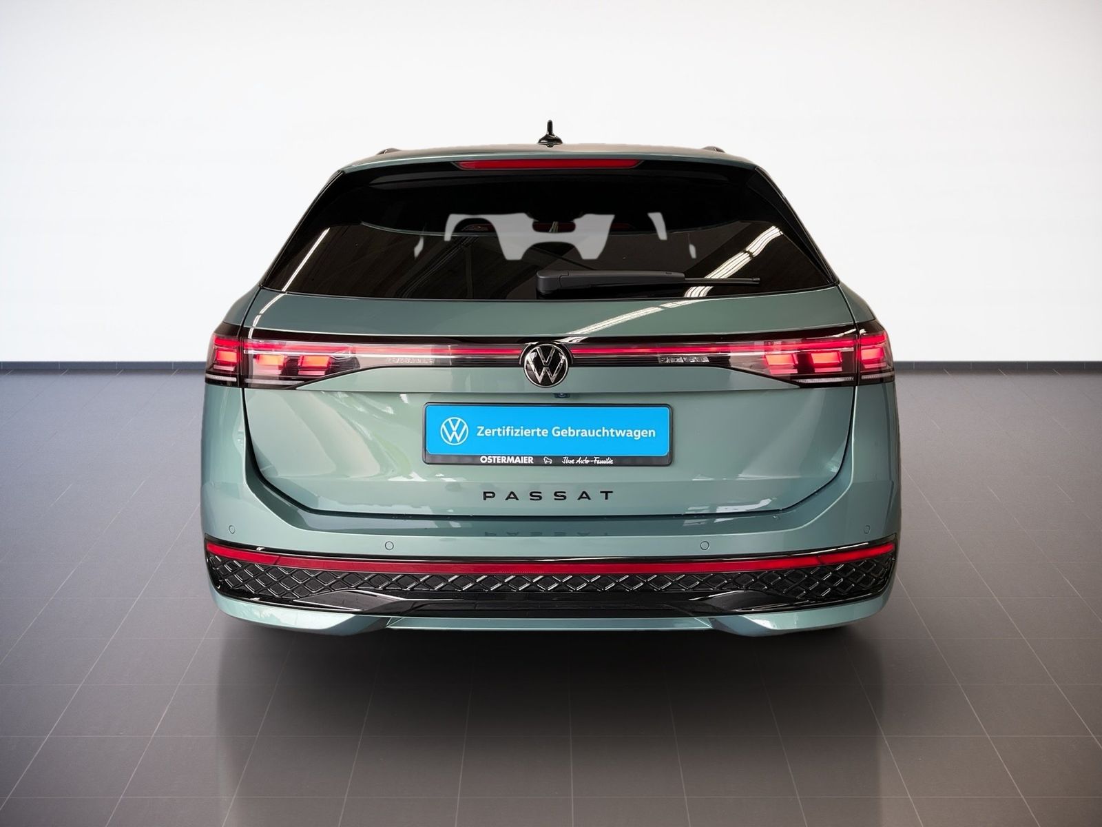 Volkswagen Passat Variant R-LINE BLACK STYLE 1.5eTSI 177PS foto 5