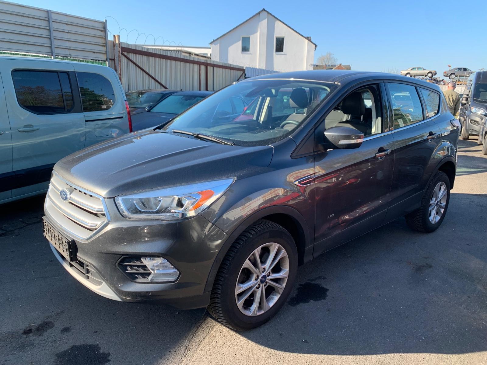Ford Kuga Titanium 4WD Automatik