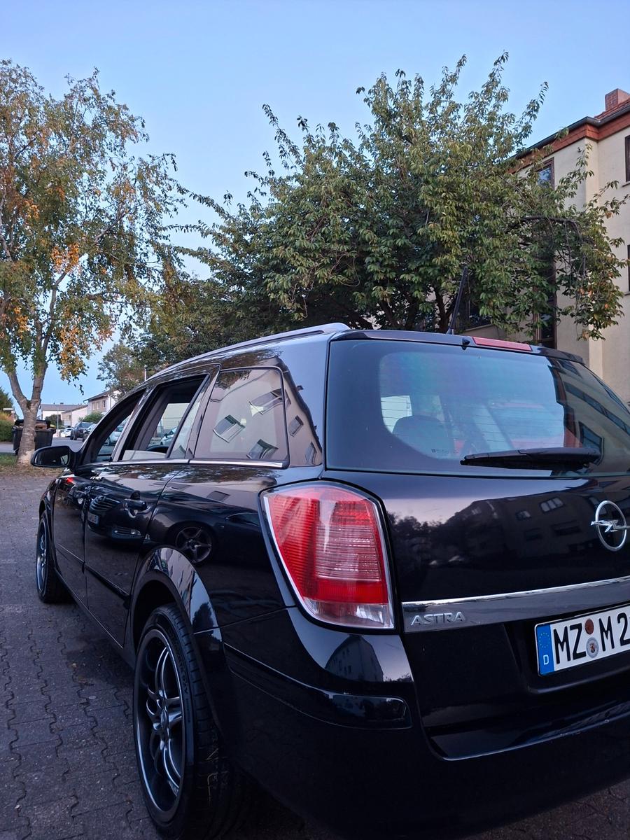 Opel Astra 2006 — photo 8