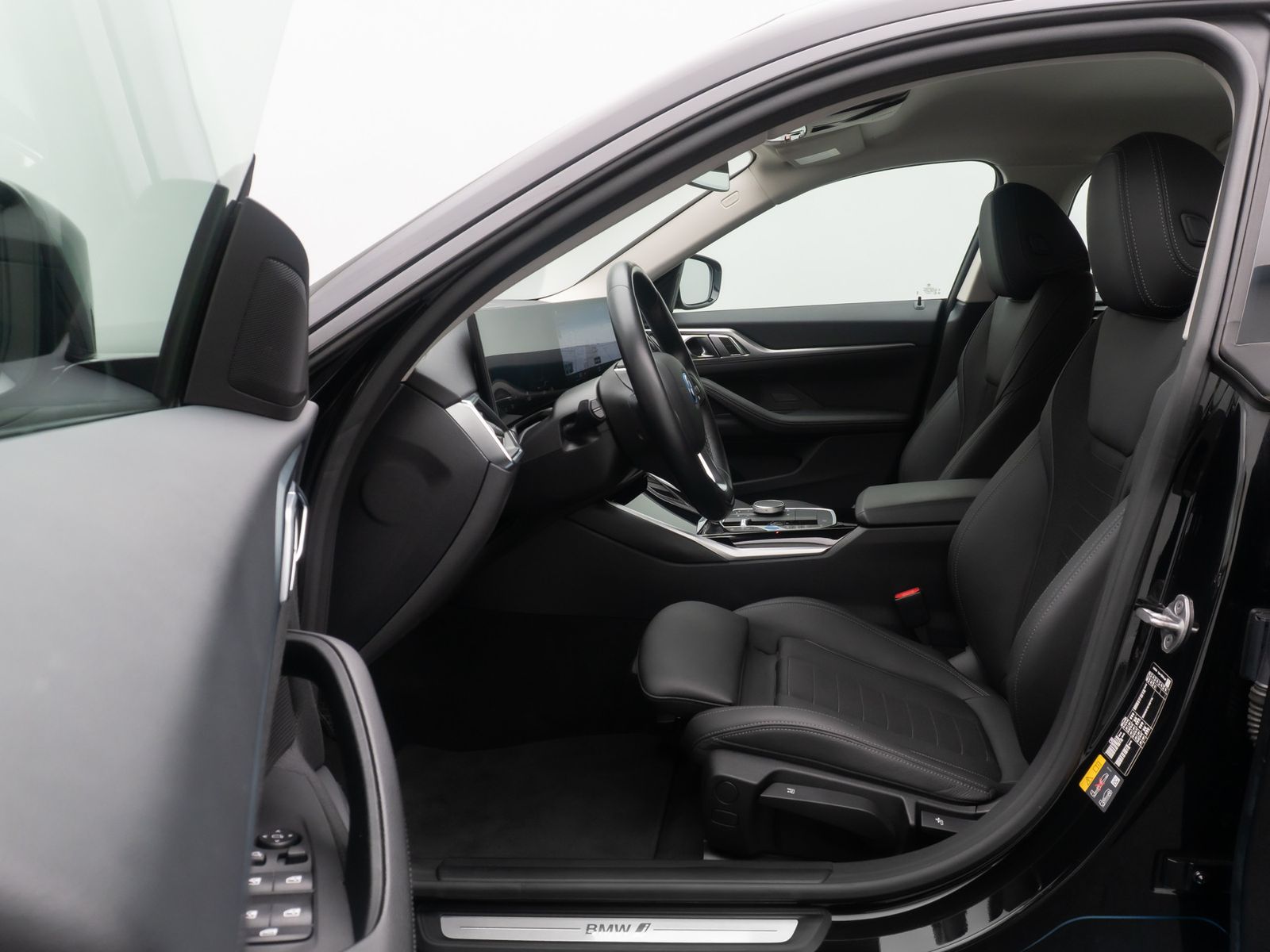 Fahrzeugabbildung BMW i4 eD40 GC HiFi Kamera DAB Widscreen Sportsitze