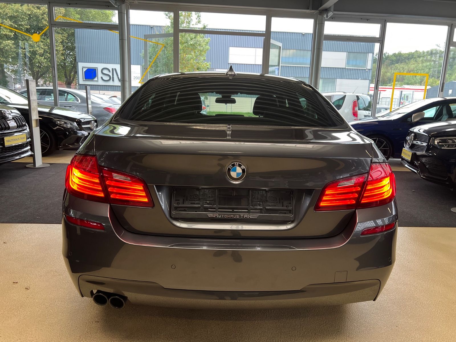 Fahrzeugabbildung BMW 530 5 Lim. M SPORT PAKET * LCI * HEAD-UP*