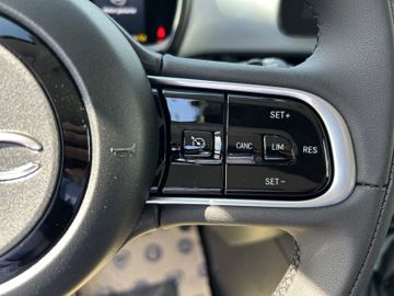 Fiat 500 Hybrid Icon KAMERA SHZ ARMLEHNE PDC CARPLAY