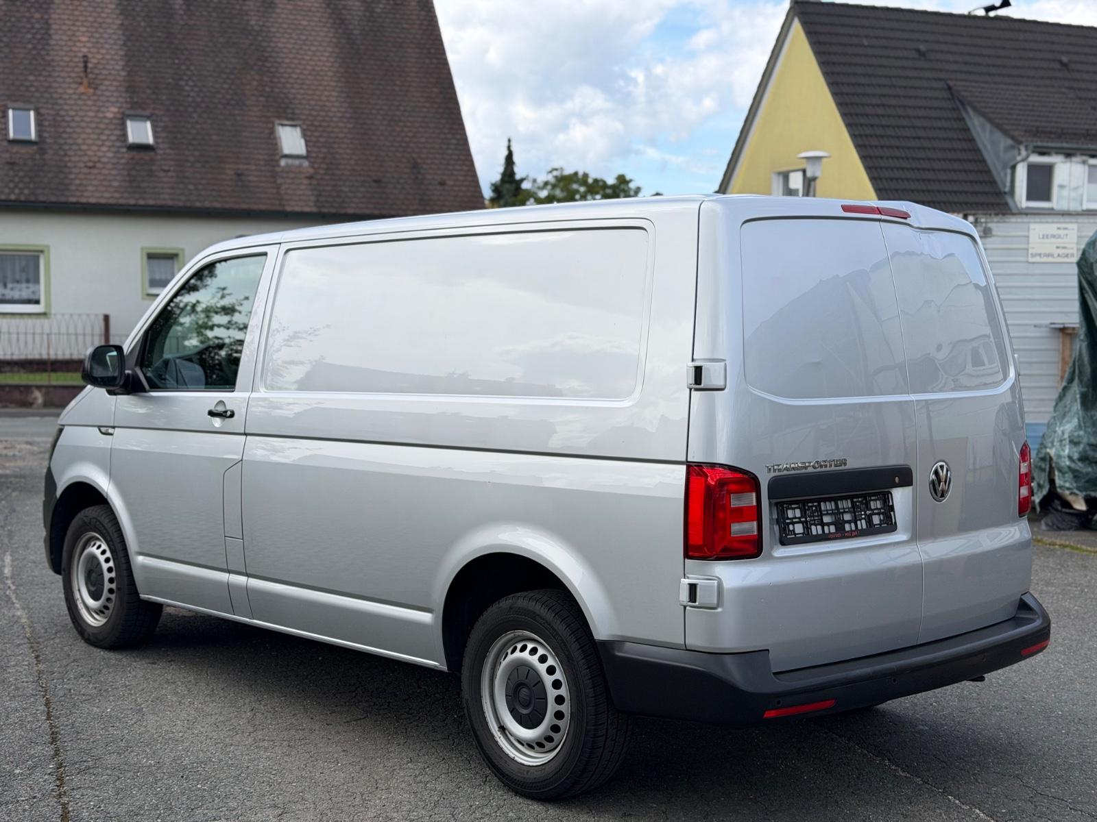 VOLKSWAGEN T6 TRANSPORTER 2.0 TDI 102CH - BVM - 3 PLACES - 1ERE MAIN - HISTORIQUE ENTRETIEN COMPLET