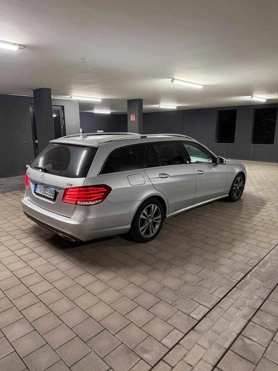 Mercedes-Benz E220 2014 — photo 9
