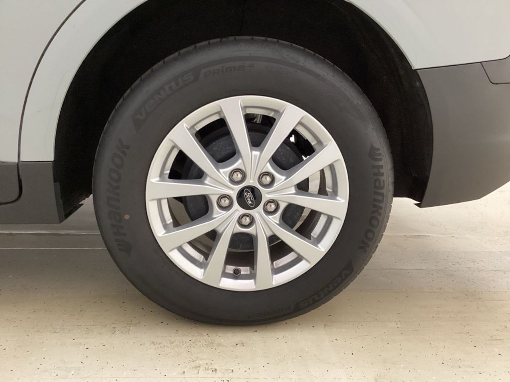 Fahrzeugabbildung Ford Tourneo Courier Titanium AHK SpurhalteASS DAB