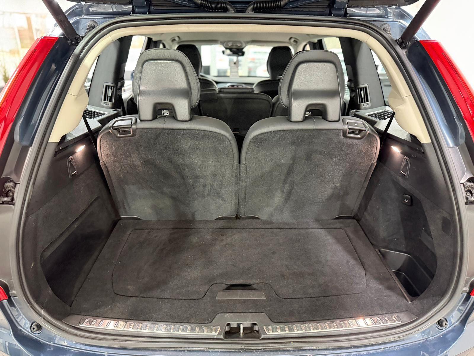 Volvo XC90 T8 Plug-In Hybrid AWD 1.Hand|7 Sitze|Leder