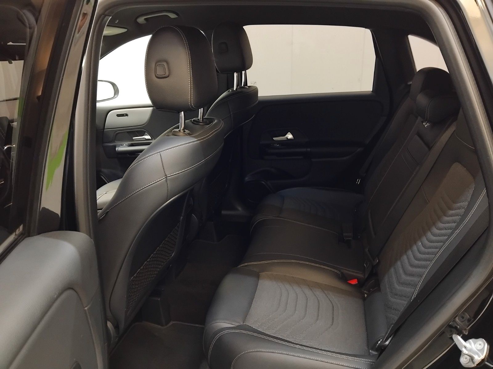 Mercedes-Benz B 180 (06/2026, Benzin)