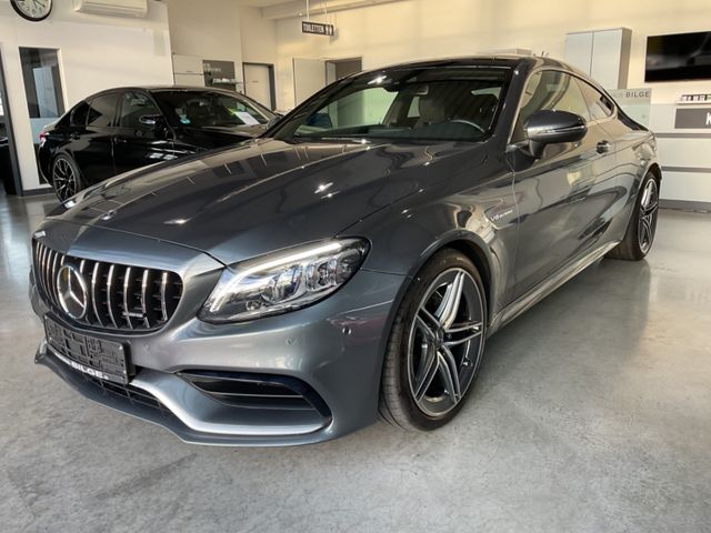 MERCEDES-BENZ C 63 AMG Coupe* Burmester*Leder*Kamera*Pano