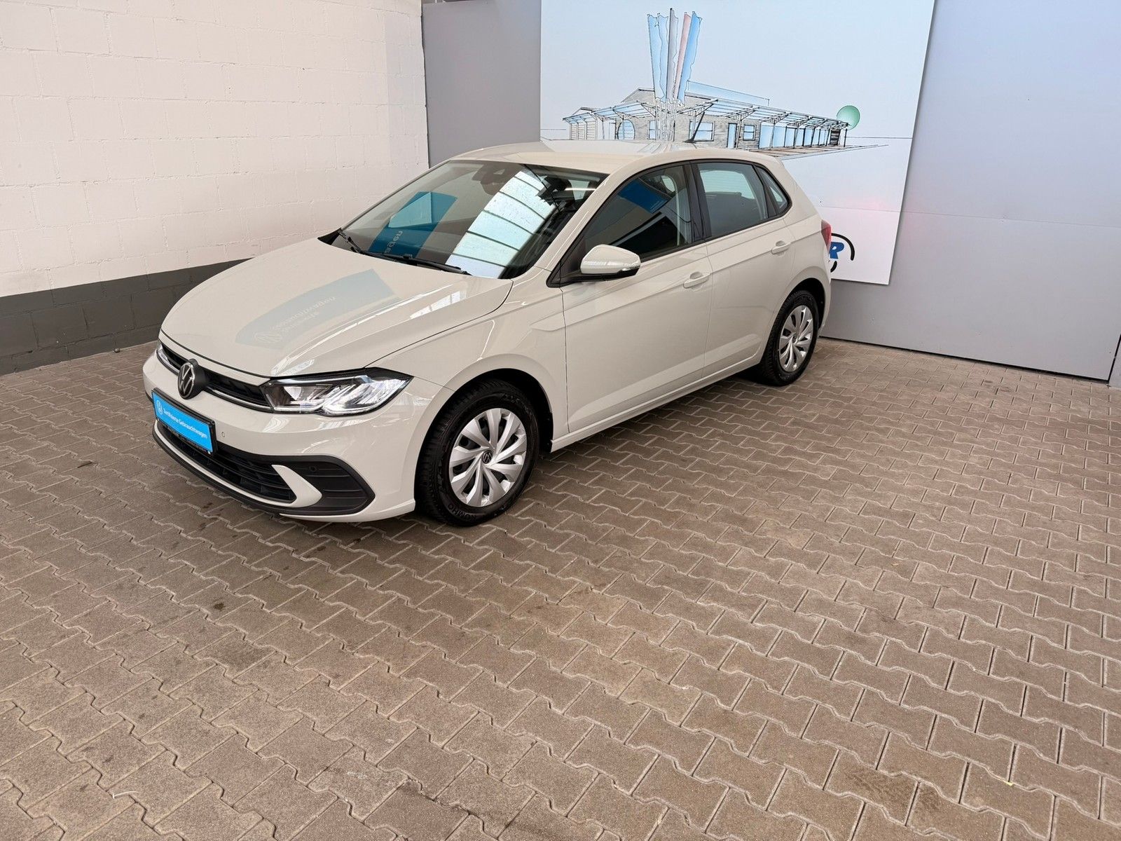 Fahrzeugabbildung Volkswagen Polo 1,0 TSI Life 5-Gang Schaltung + App Connect