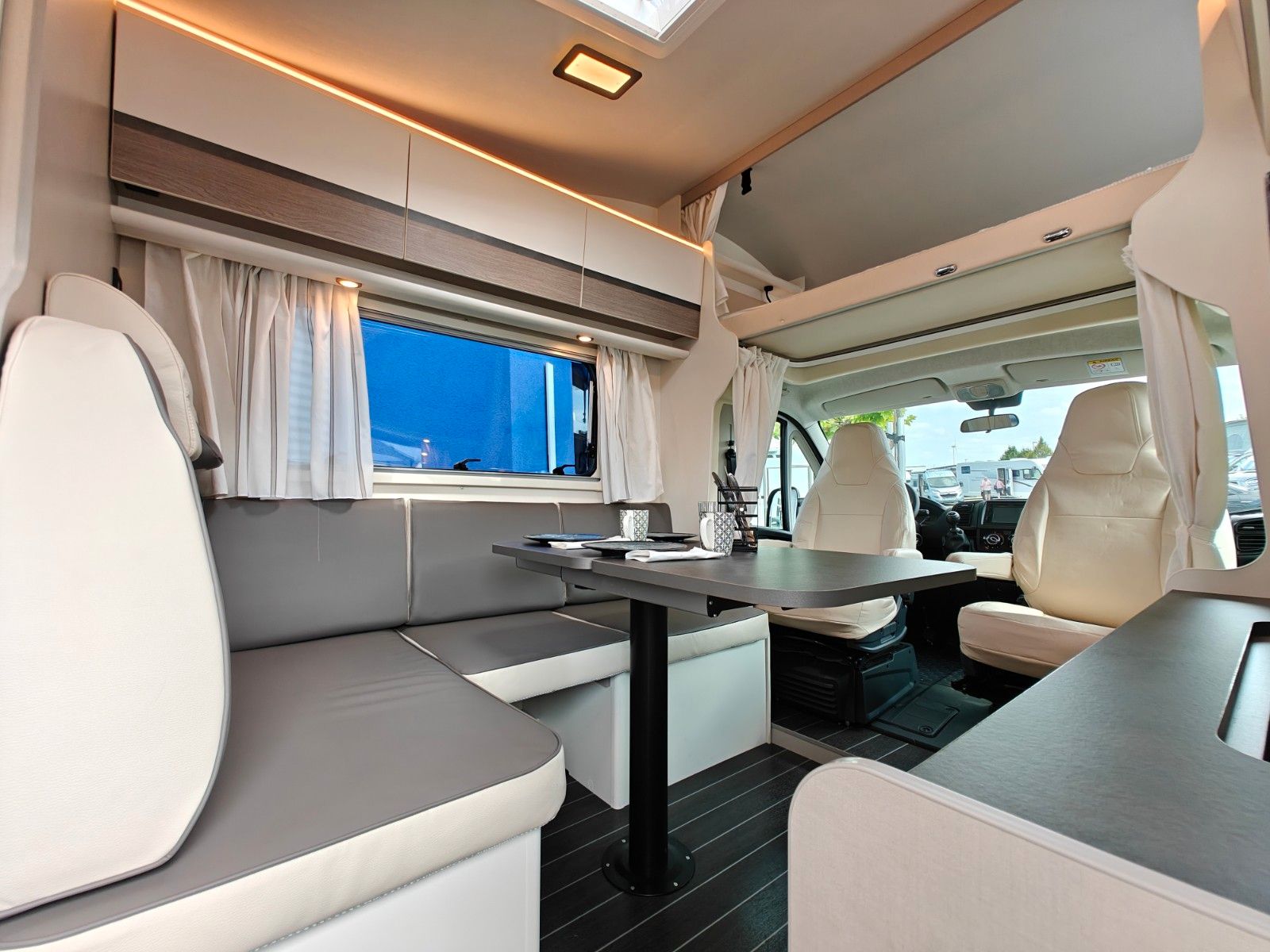 Fahrzeugabbildung XGO Dynamic 39 Lounge  - Modell 2025