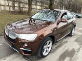BMW X4 xDrive 30d Navi*HeadUp*SHD*Kamera*Bi-Xen*1HD* - BMW X4 mit Schiebedach