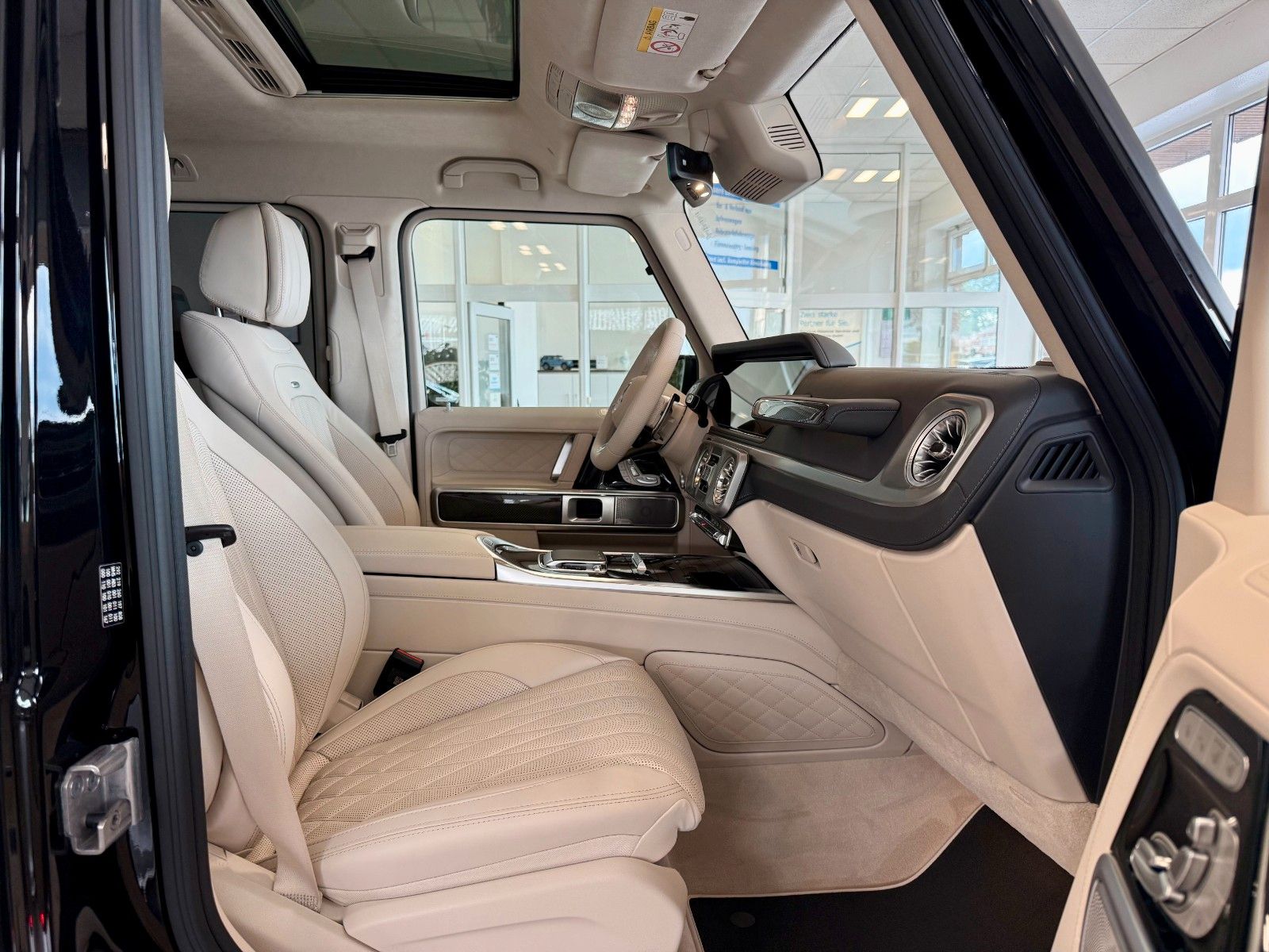 Fahrzeugabbildung Mercedes-Benz G 63 AMG Superior/A22/MY26/Performance/FOND