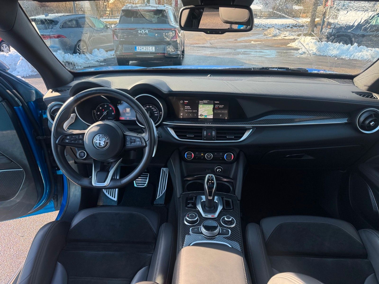 Fahrzeugabbildung Alfa Romeo Stelvio Veloce Glasdach Memory Alcantara Navi