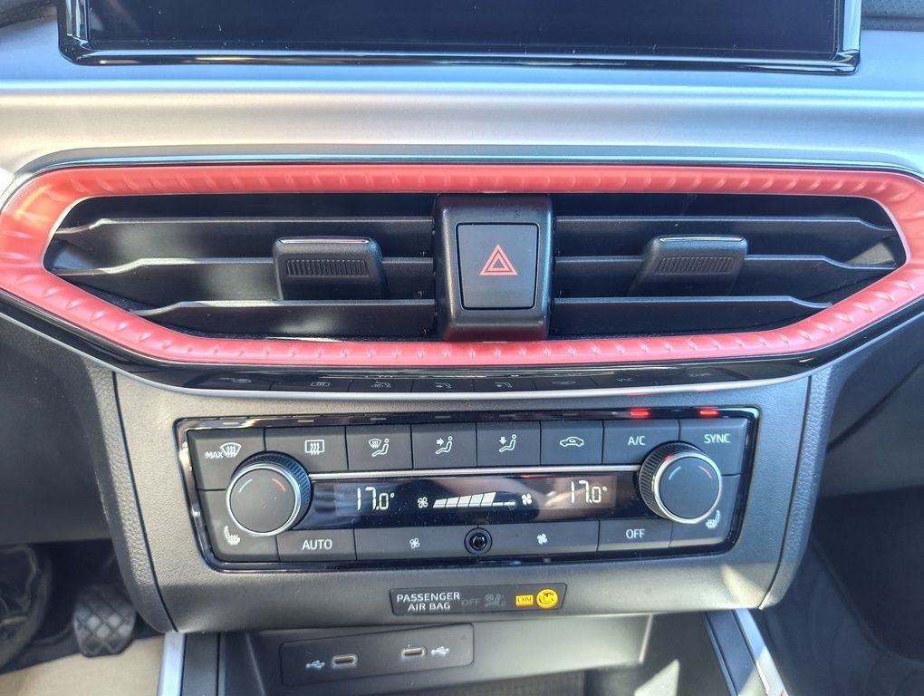 Fahrzeugabbildung SEAT Arona FR 1.0 TSI + SHZ + wenig Kilometer
