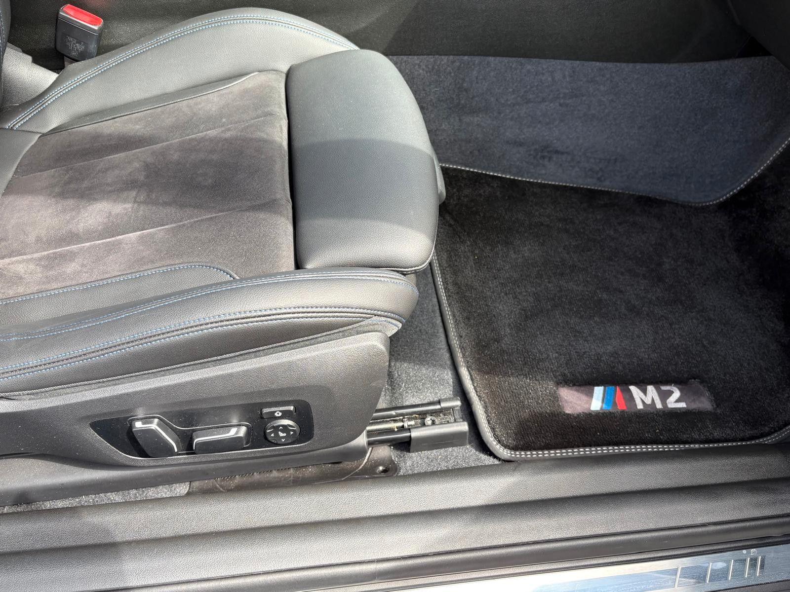 Fahrzeugabbildung BMW M2 Coupe performance, brooklyn, memory, schiebed