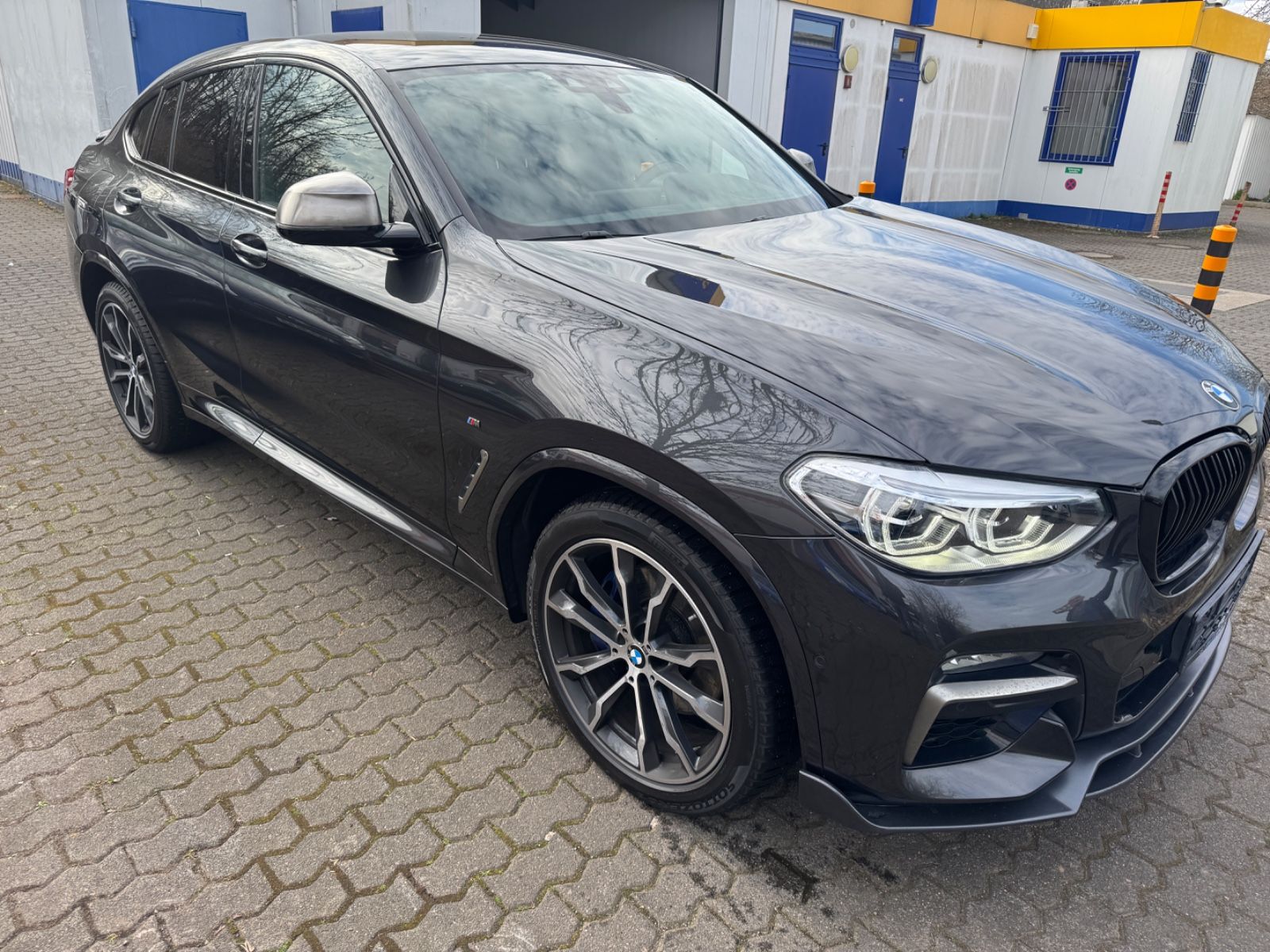 Fahrzeugabbildung BMW X4 M40 Leder+HUD+LED+HarmanKardon+Spur+Toterwink