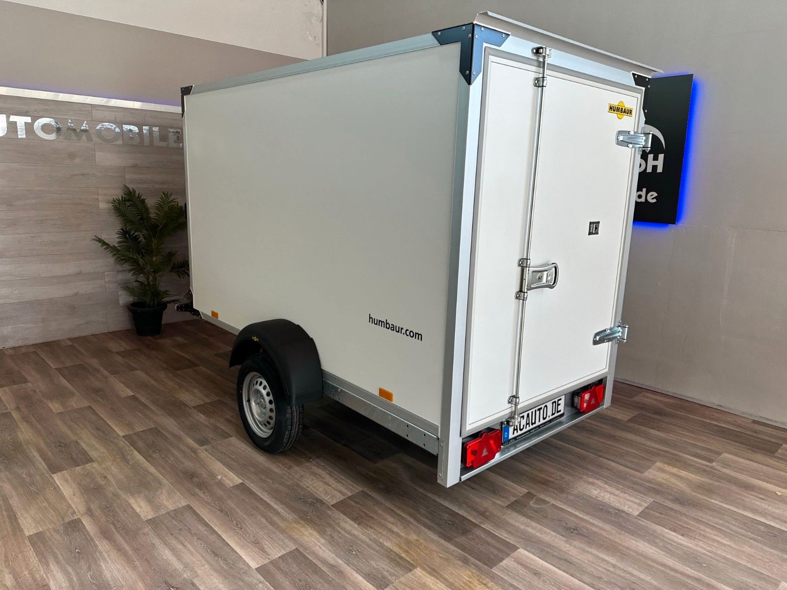 Fahrzeugabbildung Humbaur HK 752513-15 Plywood Kofferanhänger