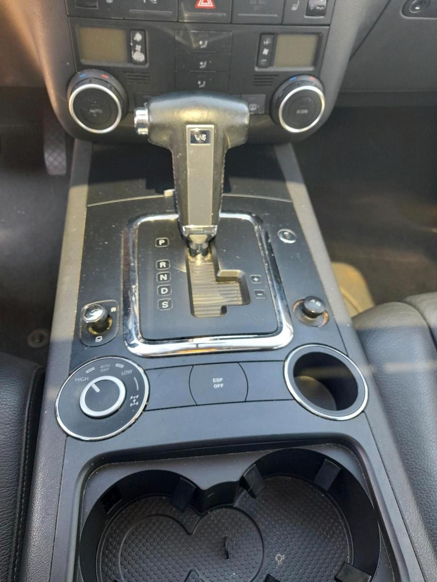 Volkswagen Touareg 2005 — photo 14