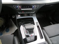 AUDI SQ5 3.0 TDI quattro Standhz Ahk Business Rfk 20' AUDI SQ5 3.0 TDI quattro Standhz Ahk Business Rfk 20'