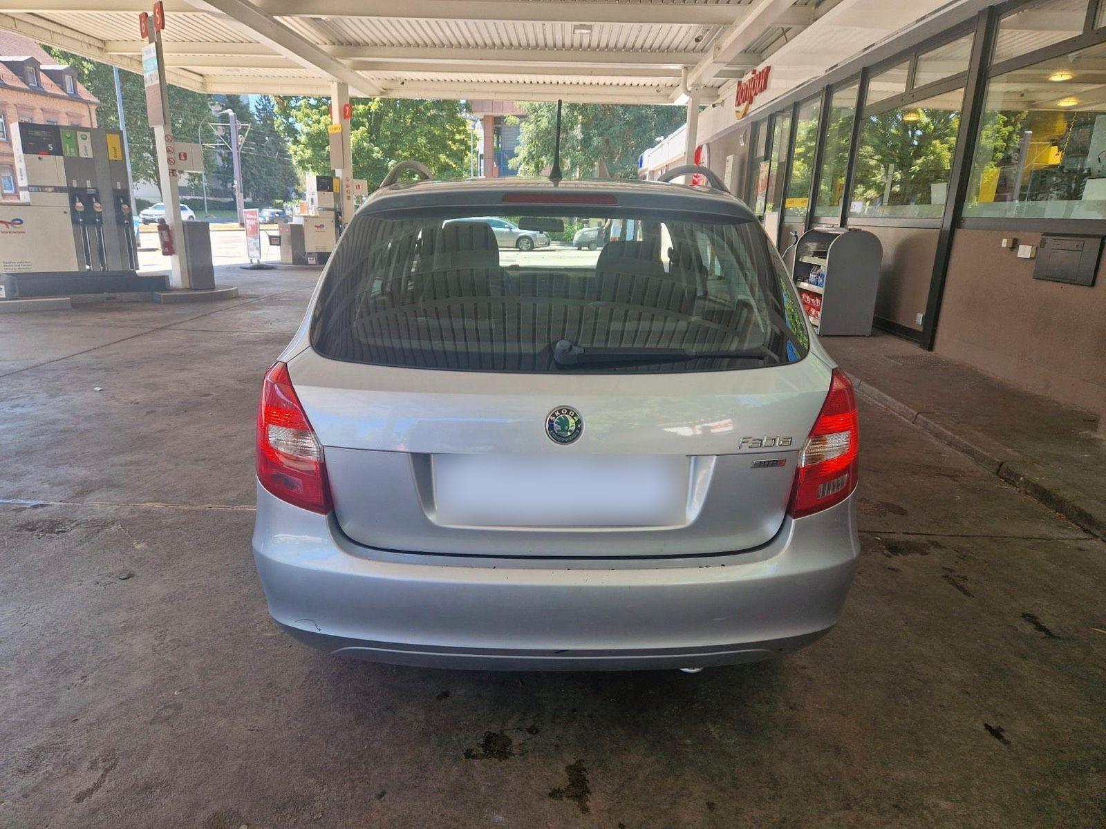 Skoda Fabia 2012 — photo 7