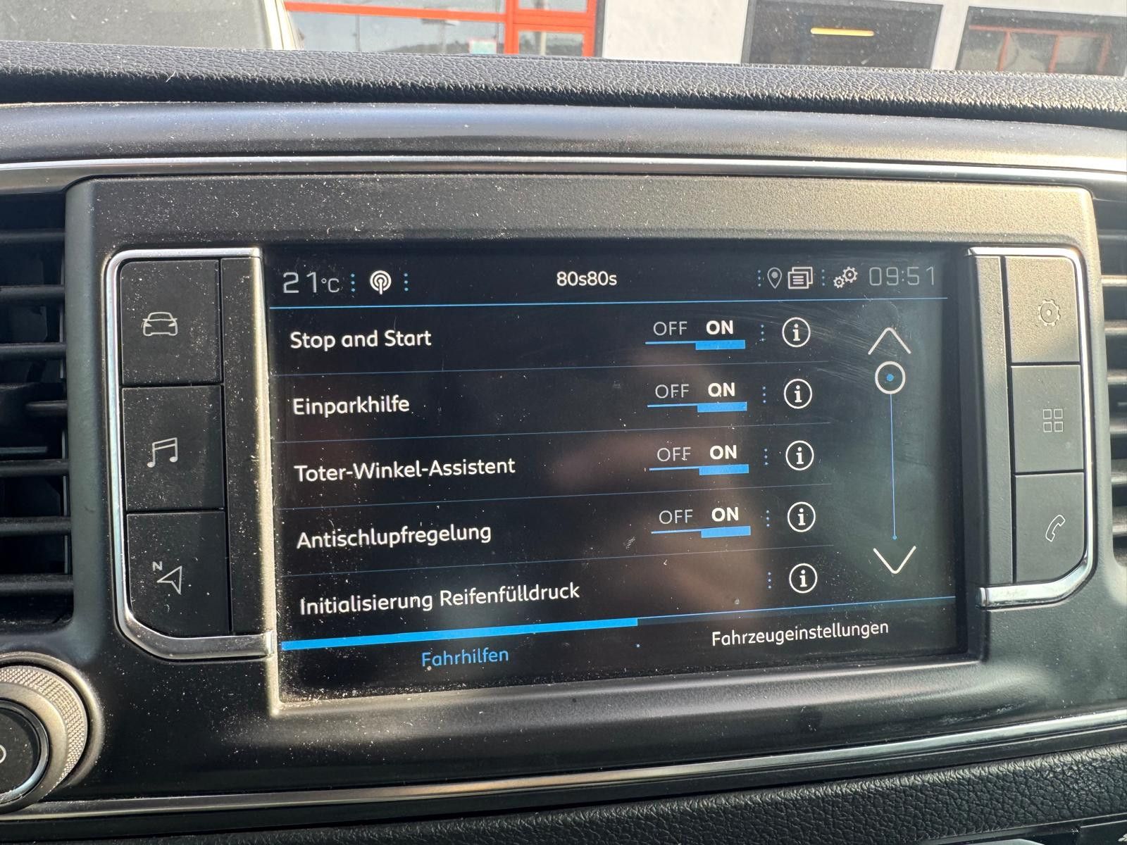 Fahrzeugabbildung Peugeot TravellerBusiness/ 1.HAND/SCHECKHEFT/ZAHNRIEMEN