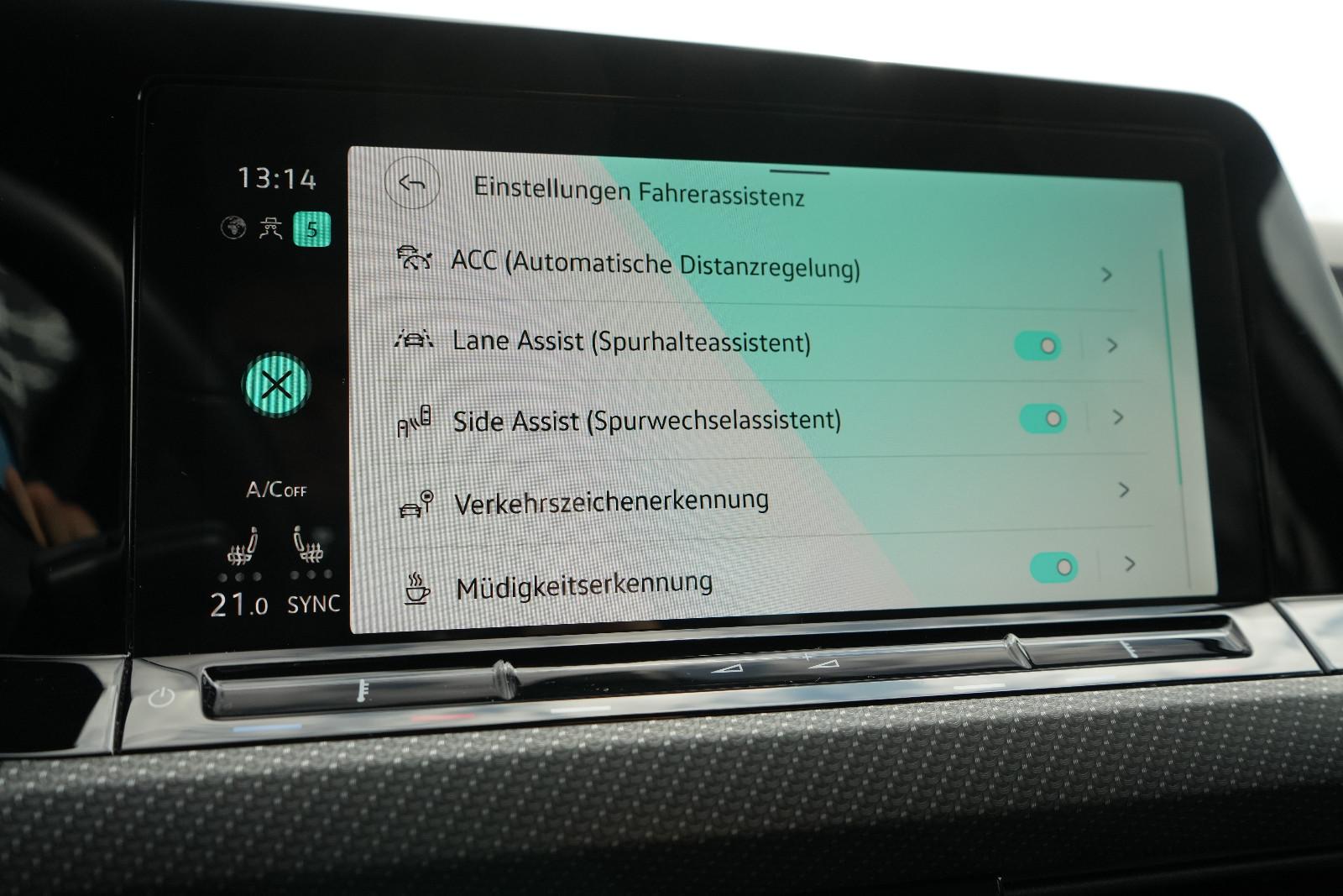 Volkswagen Golf VIII Lim. R-Line eTSI LED LHZ ACC DCC, миниатюра 30