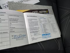 Fahrzeugabbildung Opel Astra L ST 1.2T ULTIMATE MATRIX/NAVI/SHZ/ALU18/
