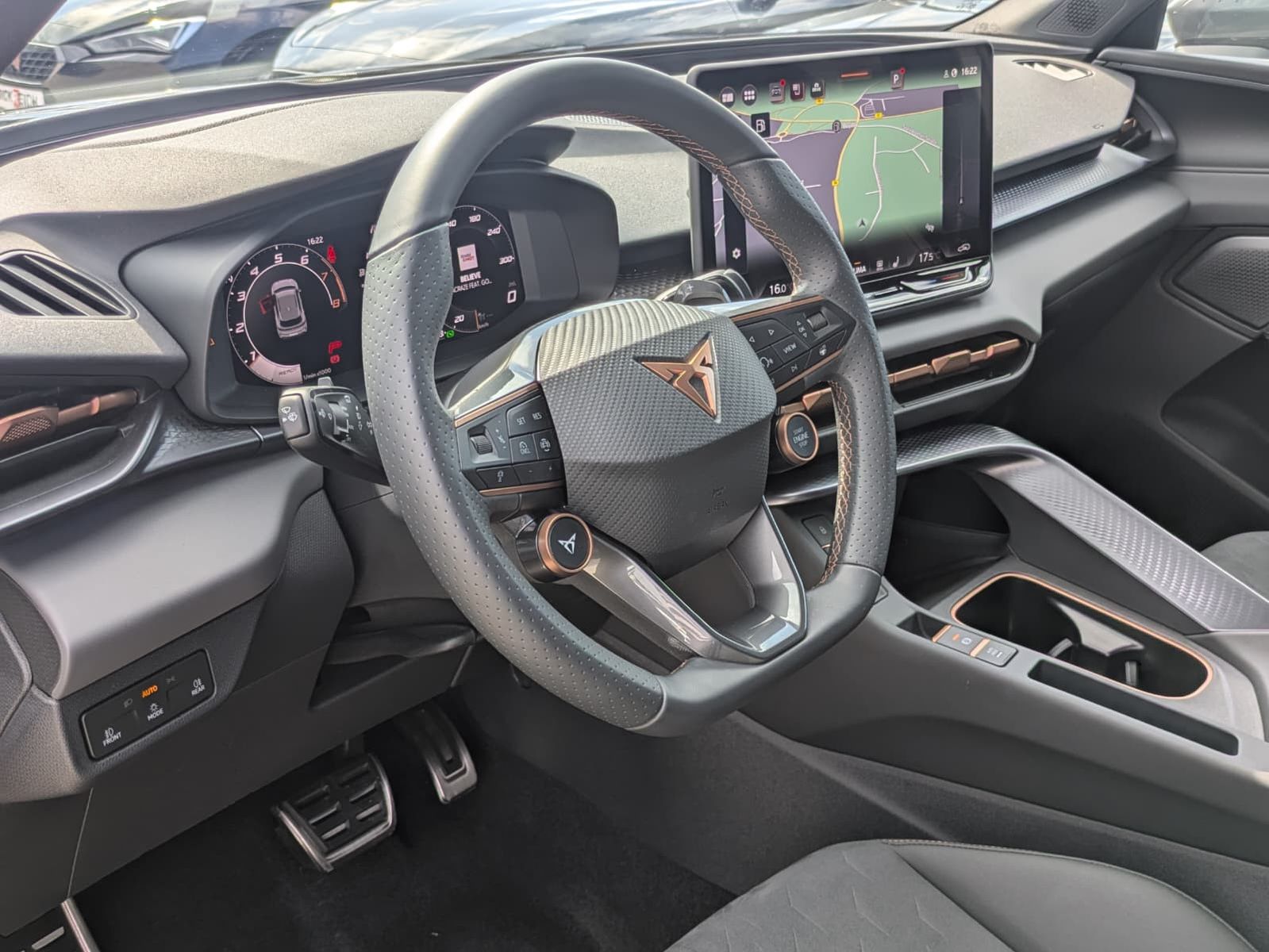 Fahrzeugabbildung CUPRA Terramar 2.0 TSI 4D VZ HUD*MATRIX*PANO*DCC*20"