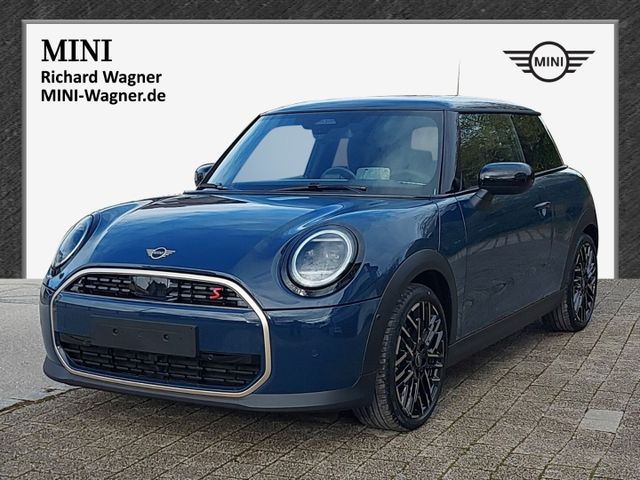 MINI Cooper S Favoured Trim Pano HUD Wireless Chargin