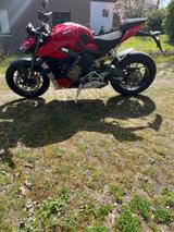 Ducati Streetfighter V4 - DUCATI ST4S